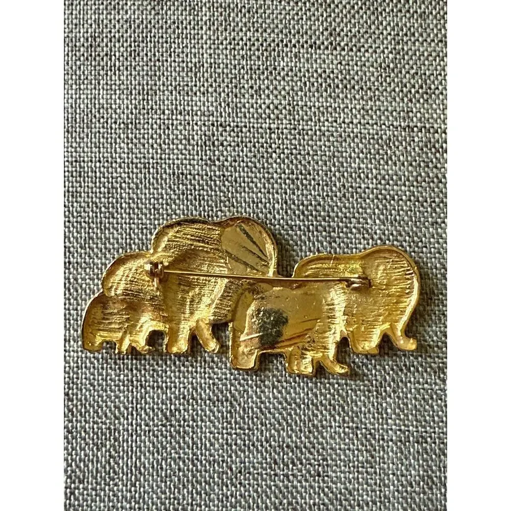 Vintage Gold Tone Elephant Scarf Lapel Brooch Pin 80s Y2K Safari Boho Artsy